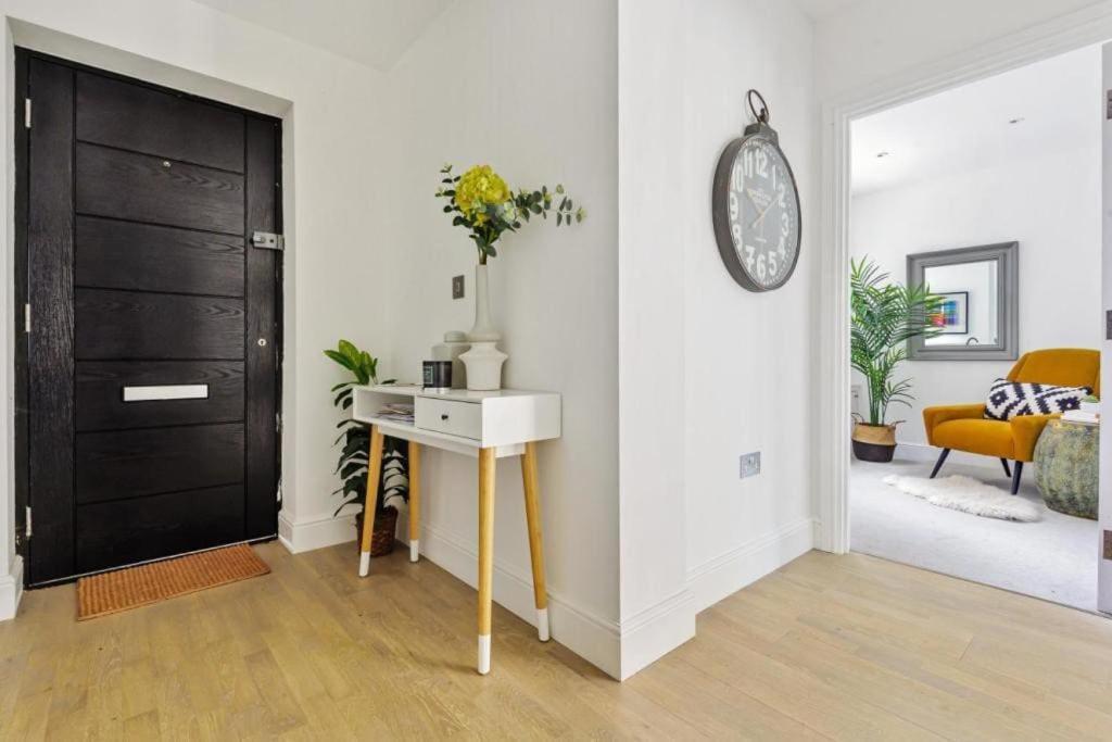 Amazing 3 Bed Interior Designed House With Garden - 114 The Hervey ลอนดอน ภายนอก รูปภาพ
